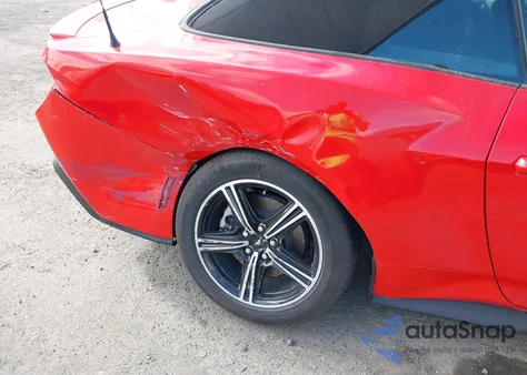 2024 Ford Mustang z USA, uszkodzony, nr VIN 1FAGP8UH9R5129238